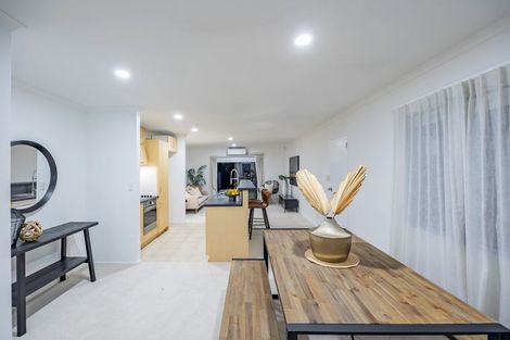 Photo of property in 1/4 Charlenne Close, Ranui, Auckland, 0612