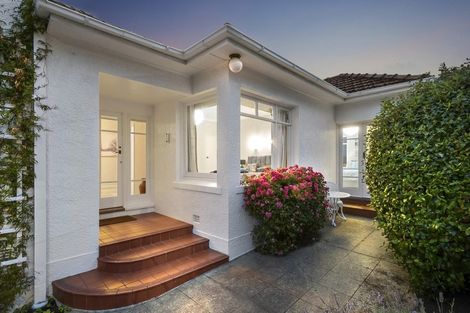 Photo of property in 129 Eglinton Road, Mornington, Dunedin, 9011