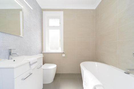 Photo of property in 8 Annandale Avenue, Takaro, Palmerston North, 4410