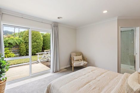Photo of property in 13 Runanga Grove, Waikanae, 5036