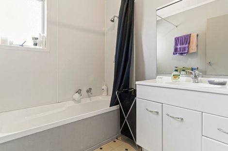 Photo of property in 17 Tudor Place, Mount Maunganui, 3116