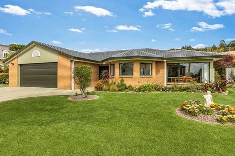 Photo of property in 1 Astor Place, Orewa, 0931