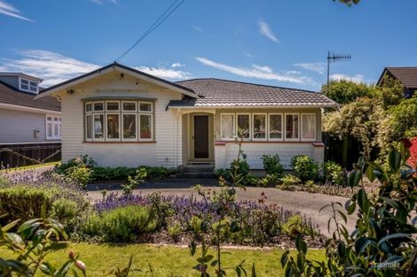 Photo of property in 25 Hinau Street, Woburn, Lower Hutt, 5010