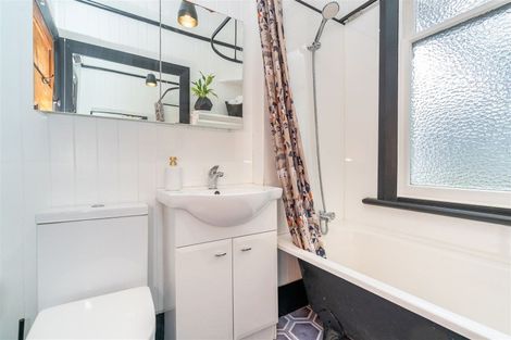 Photo of property in 37 Lewin Street, Balclutha, 9230