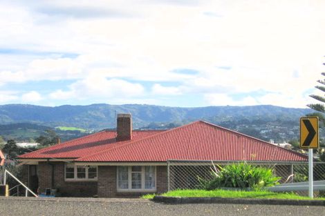 Photo of property in 264 Great North Road, Henderson, Auckland, 0612