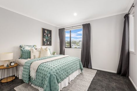 Photo of property in 5a Breakwater Way, Whitby, Porirua, 5024