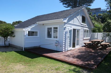 Photo of property in 16 Renown Road, Raumati South, Paraparaumu, 5032