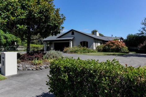 Photo of property in 30 Shelter Grove, Frankleigh Park, New Plymouth, 4310