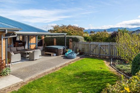 Photo of property in 4 Endelave Way, Carterton, 5713