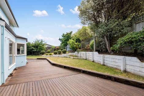 Photo of property in 24 Saunders Close, Whitby, Porirua, 5024