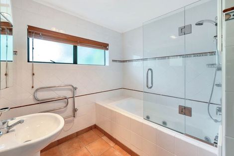 Photo of property in 1 Celina Place, Browns Bay, Auckland, 0630