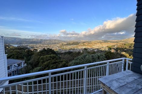 Photo of property in 4 Kopua Place, Whitby, Porirua, 5024