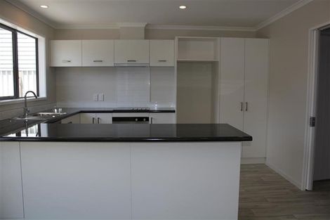 Photo of property in 28 Latimer Way, Petone, Lower Hutt, 5012