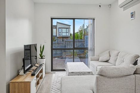 Photo of property in 113 Tiriwa Drive, Massey, Auckland, 0614