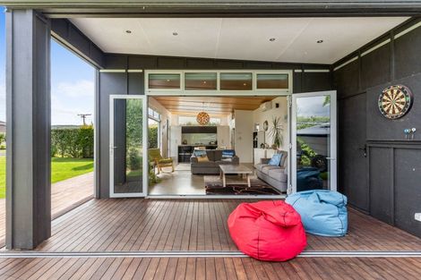 Photo of property in 100 Sylvia Road, Whangamata, 3620