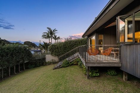 Photo of property in 200 Onemana Drive, Onemana, Whangamata, 3691