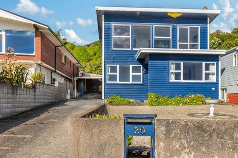 Photo of property in 20 Sunset Parade, Plimmerton, Porirua, 5026