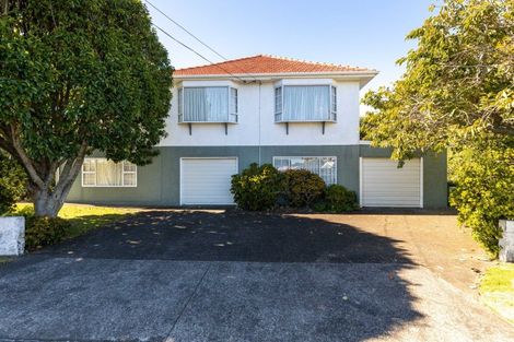 Photo of property in 32 Queens Road, Glen Avon, New Plymouth, 4312