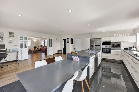 Photo of property in 74 Rata Street, Hawera, 4610