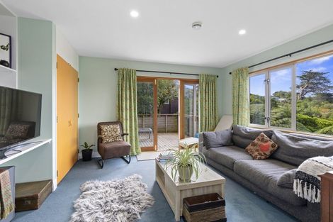 Photo of property in 12-12a Maungaraki Road, Korokoro, Lower Hutt, 5012