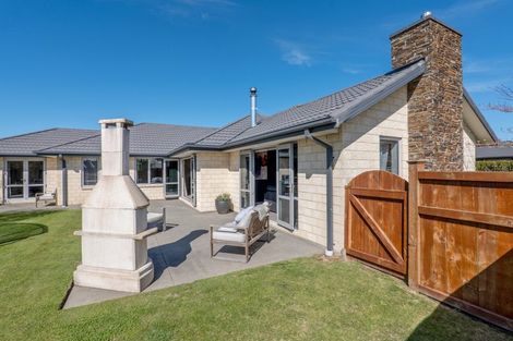 Photo of property in 5 Carradale Avenue, Broomfield, Christchurch, 8042