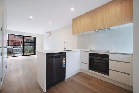 Photo of property in 20 Hoopers Road, Glen Eden, Auckland, 0602