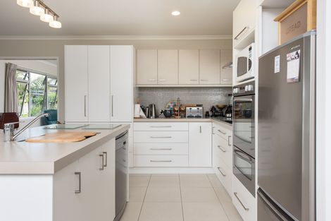 Photo of property in 119 Oriental Parade, Papamoa Beach, Papamoa, 3118