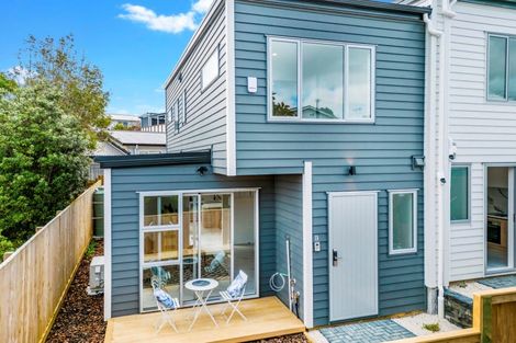 Photo of property in 298e Sunset Road, Windsor Park, Auckland, 0632