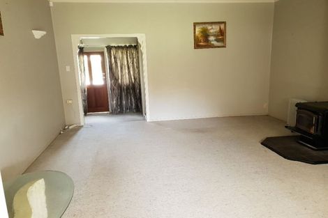 Photo of property in 359 Henderson Valley Road, Henderson Valley, Auckland, 0612