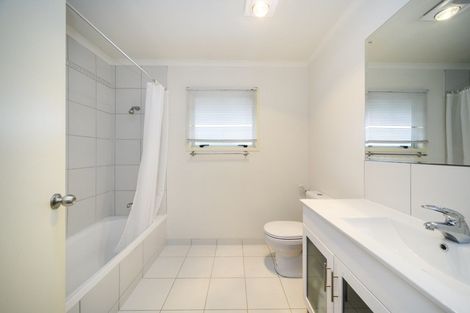 Photo of property in 1 Ayr Place, Hokowhitu, Palmerston North, 4410