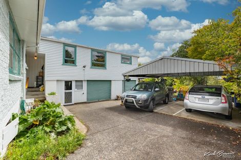 Photo of property in 46 Dowling Grove, Silverstream, Upper Hutt, 5019