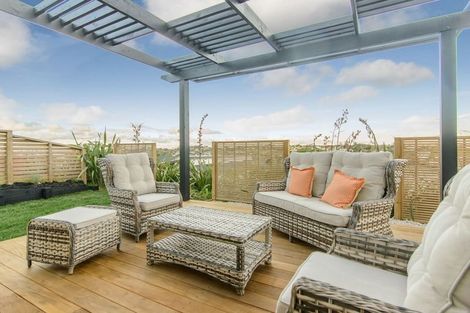 Photo of property in 32 Caldera Drive, Long Bay, Auckland, 0630