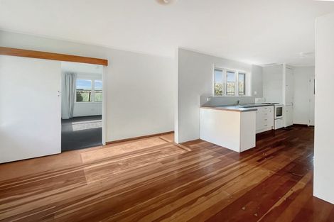Photo of property in 10 Somerset Crescent, Highbury, Palmerston North, 4412