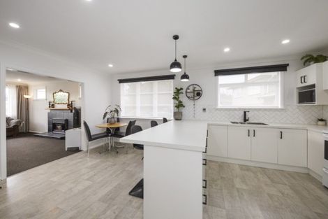Photo of property in 8 Leigh Place, Awapuni, Palmerston North, 4412