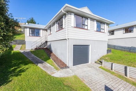 Photo of property in 11 Marne Grove, Waitangirua, Porirua, 5024
