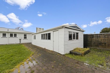 Photo of property in 16 Abraham Crescent, Milson, Palmerston North, 4414