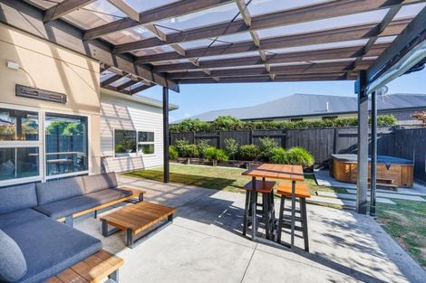 Photo of property in 9 Lorenzo Place, Kelvin Grove, Palmerston North, 4414