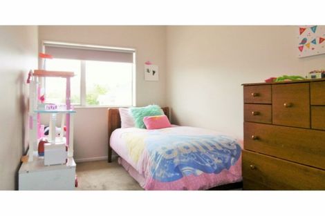 Photo of property in 15/45a Swanson Road, Henderson, Auckland, 0610