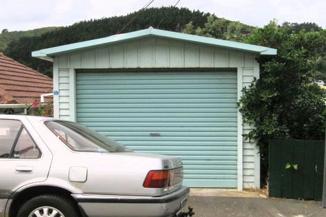 Photo of property in 1 Eden Street, Island Bay, Wellington, 6023