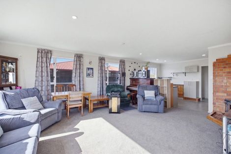 Photo of property in 22 Amberley Beach Road, Amberley, 7410