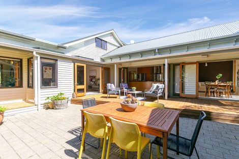 Photo of property in 8 Ranikhet Way, Khandallah, Wellington, 6035