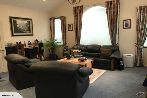 Photo of property in 19 Claverton Grove, Churton Park, Wellington, 6037