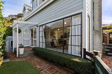 Photo of property in 8a Cassis Place, Crofton Downs, Wellington, 6035