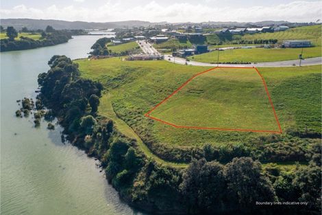 Photo of property in 76 Omahina Street, Raglan, 3225