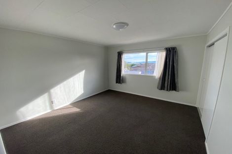 Photo of property in 4 Pureora Place, Clendon Park, Auckland, 2103