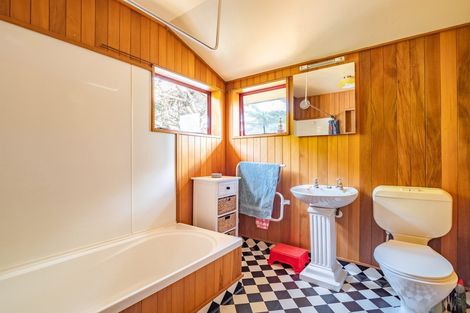 Photo of property in 17 Mopanui Street, Purakaunui, Port Chalmers, 9081