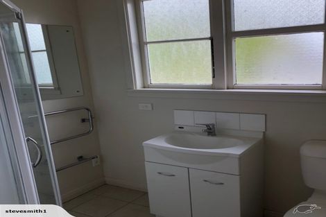Photo of property in 5 Pitcairn Crescent, Bryndwr, Christchurch, 8053