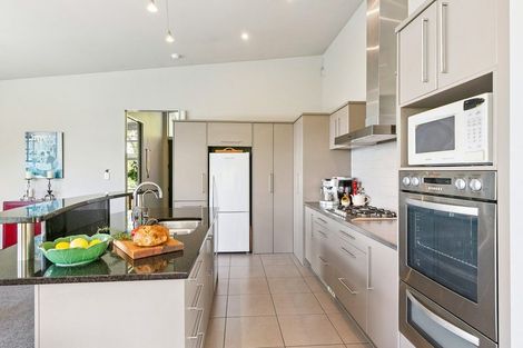 Photo of property in 77a Nicholson Road, Khandallah, Wellington, 6035