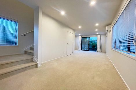 Photo of property in 1 Reg Pearce Way, Glen Innes, Auckland, 1072