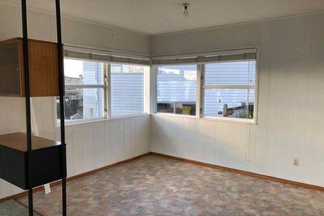 Photo of property in 35 Elliott Avenue, Bayview, Auckland, 0629